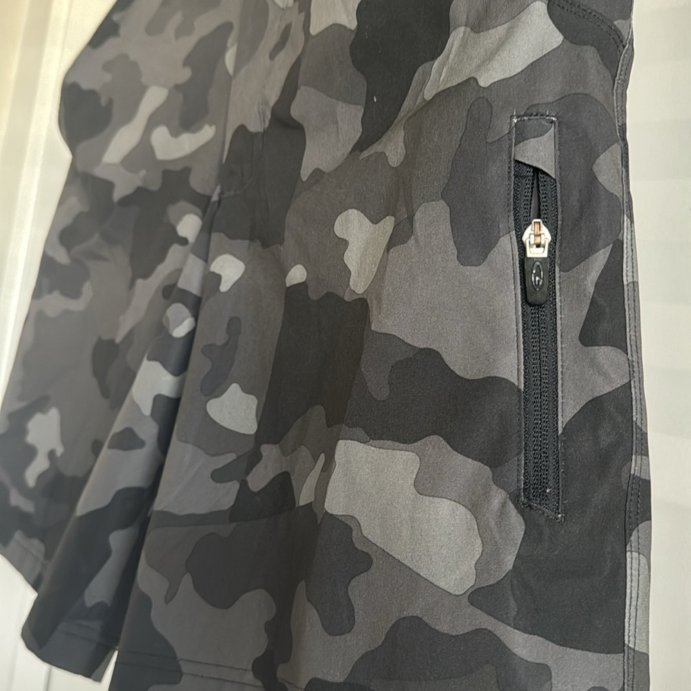 Champion Men’s Camouflage Board Shorts - Size 30, Gray Urban Camo. - Picture 2 of 8